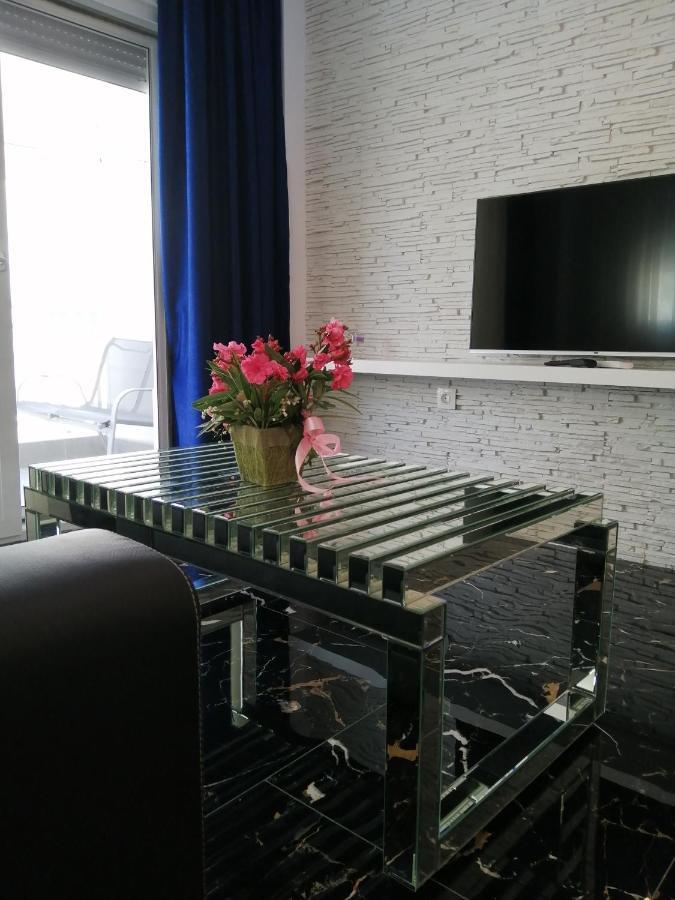 Totani Lux Apartment Peraia  Luaran gambar